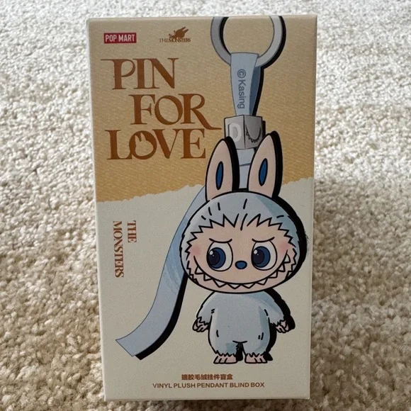 NWT - BRAND NEW The Monsters Pin For Love Vinyl Plush Pendant - Picture 1 of 9